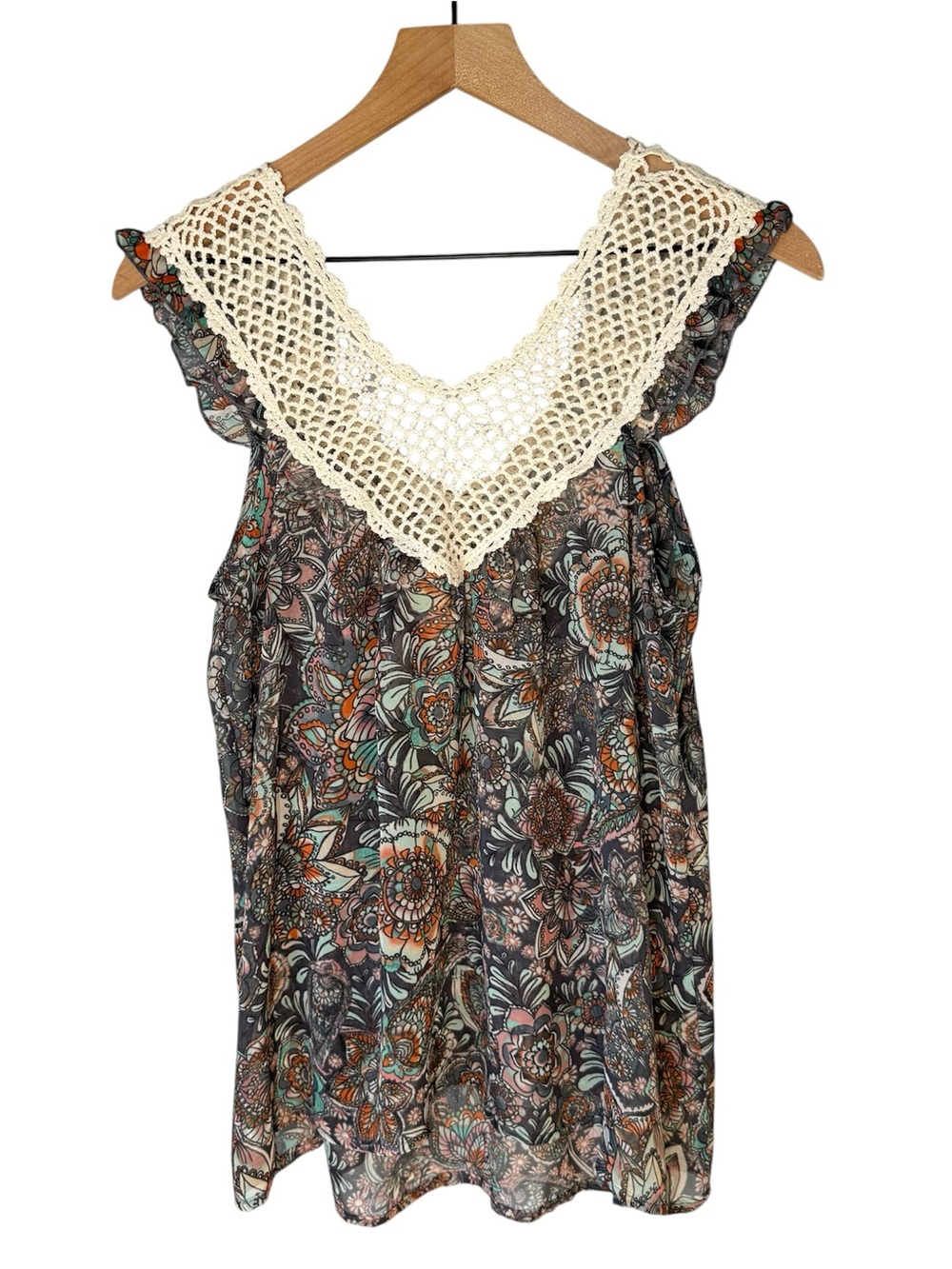 NWT LILY WHITE Y2K Gray Pink Crochet Floral Flowy Boho Swing Top Sz S - Picture 2 of 9